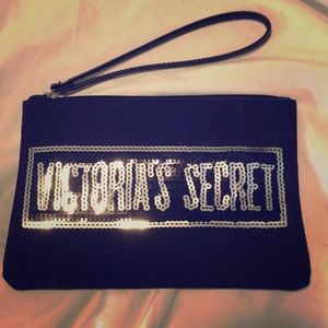 Nwot Victoria Secret clutch